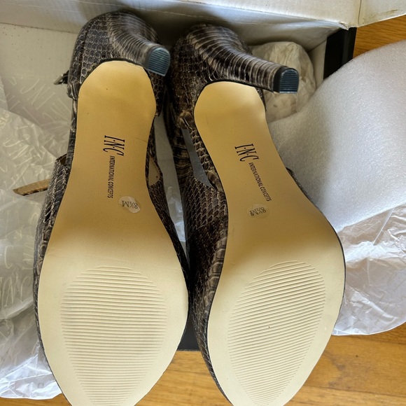 Snakeskin platform heel b/w - Picture 4 of 4